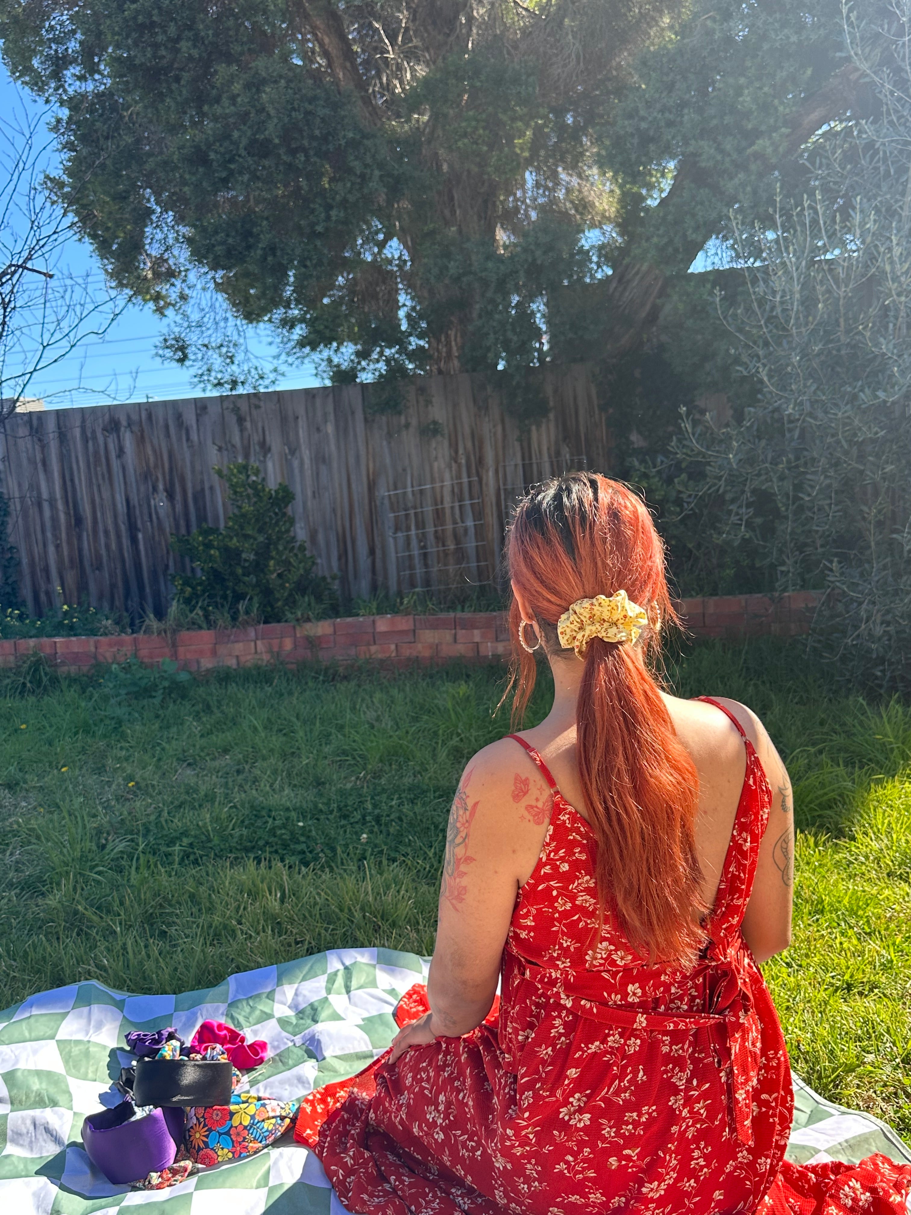 Redrush Sunny Floral Scrunchie